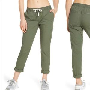 Vuori Drawstring Ripstop Pants in Army Green
